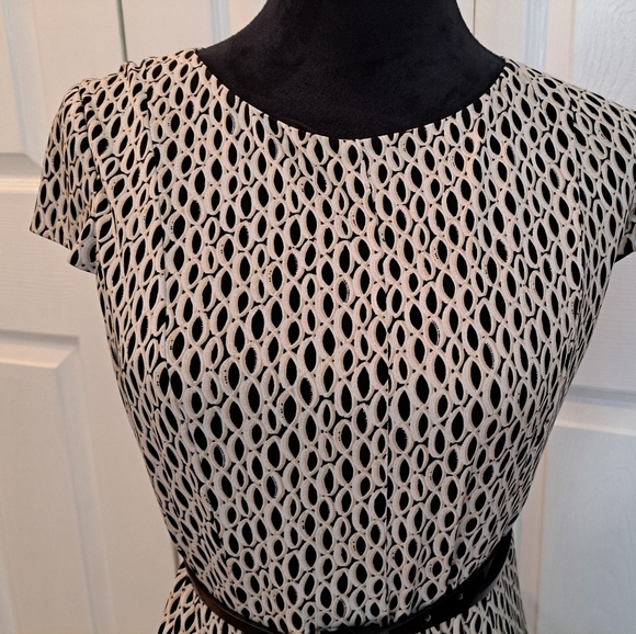 Jessica Howard Women's Printed Dress. Size 14P - Picture 2 of 8